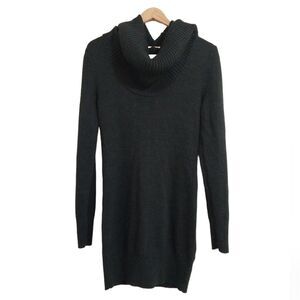 H&M long sweater size small women's cowl neck green